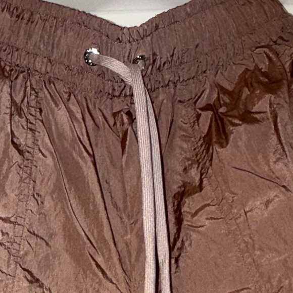 Varley Size M  Ralph Woven Short - Picture 4 of 9